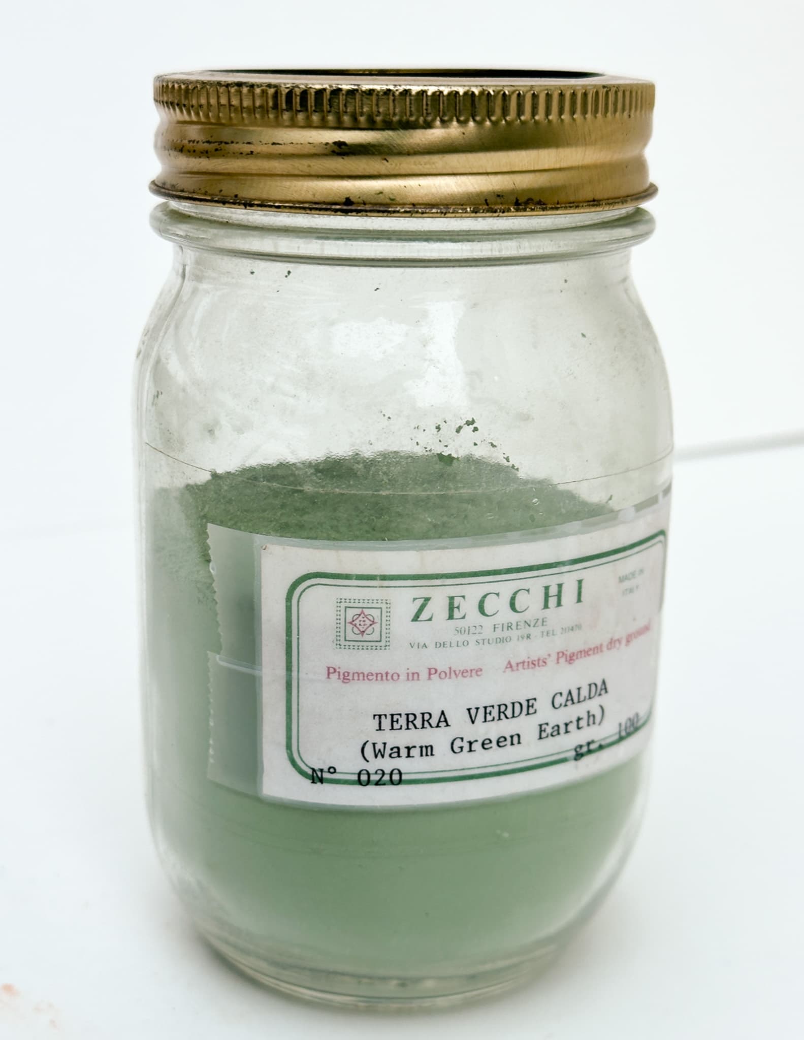 A jar of Zecchi Green Earth