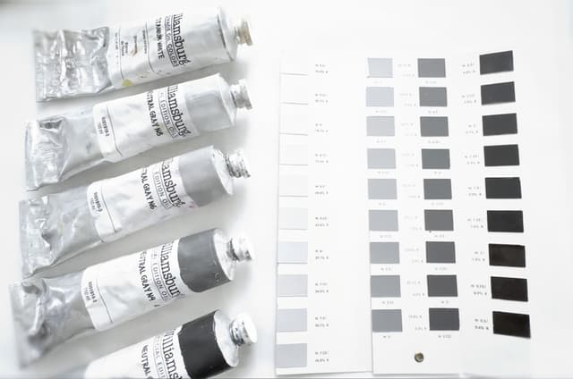 Studies in Pigment and Color with Munsell 8