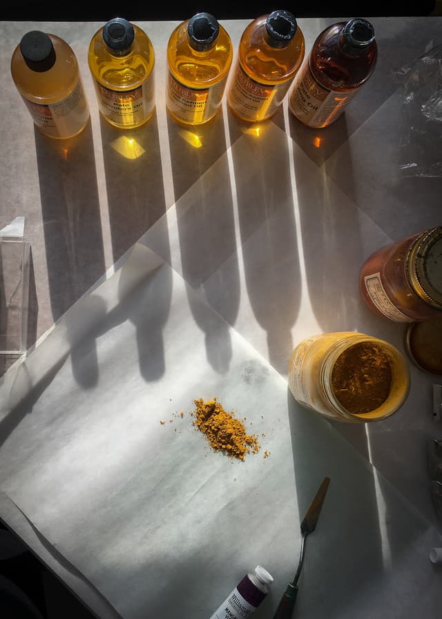 Studying oil paint chemistry and binding oils 1