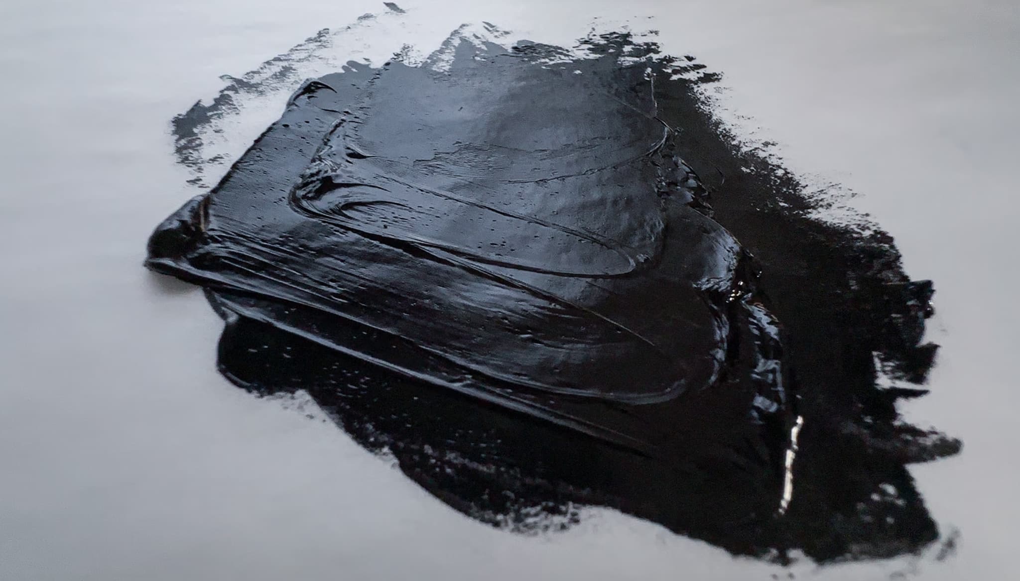 A bit of Michael Harding's PBk6, Lamp Black, in oils