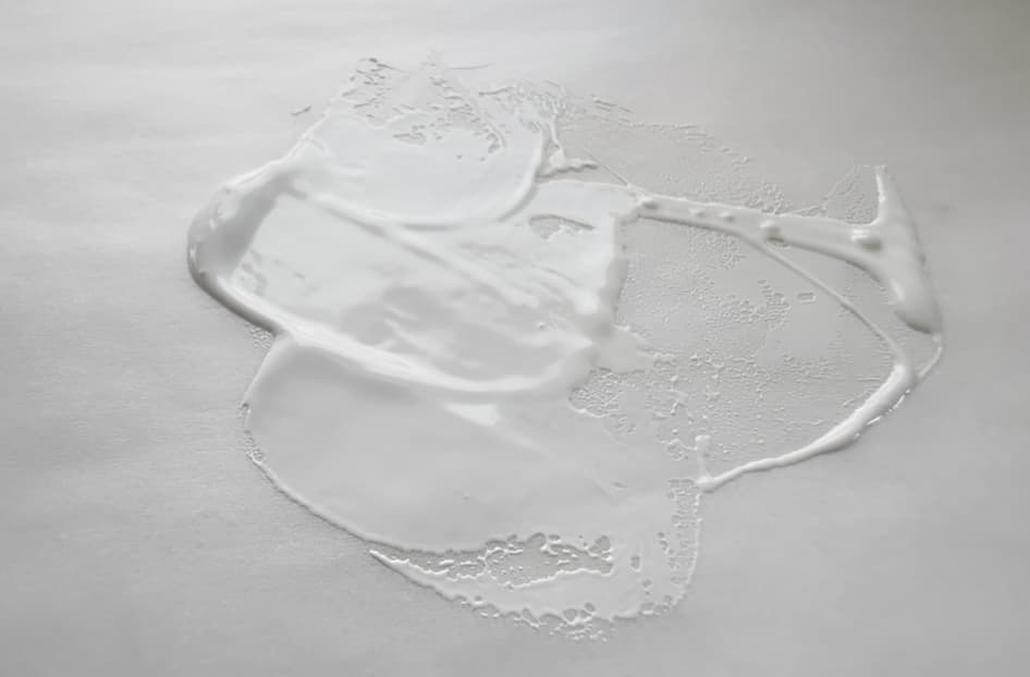 A dollop of lithopone in oil paint