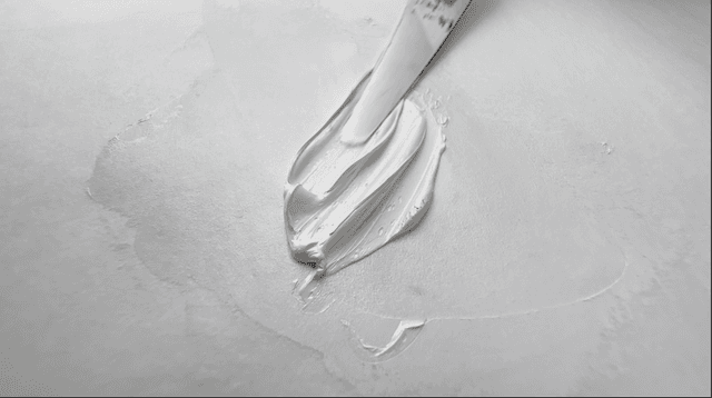 Michael Harding Titanium White in Safflower Oil 4