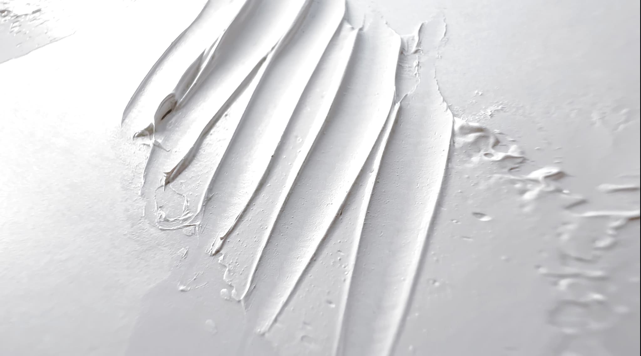 PW6 - Titanium White